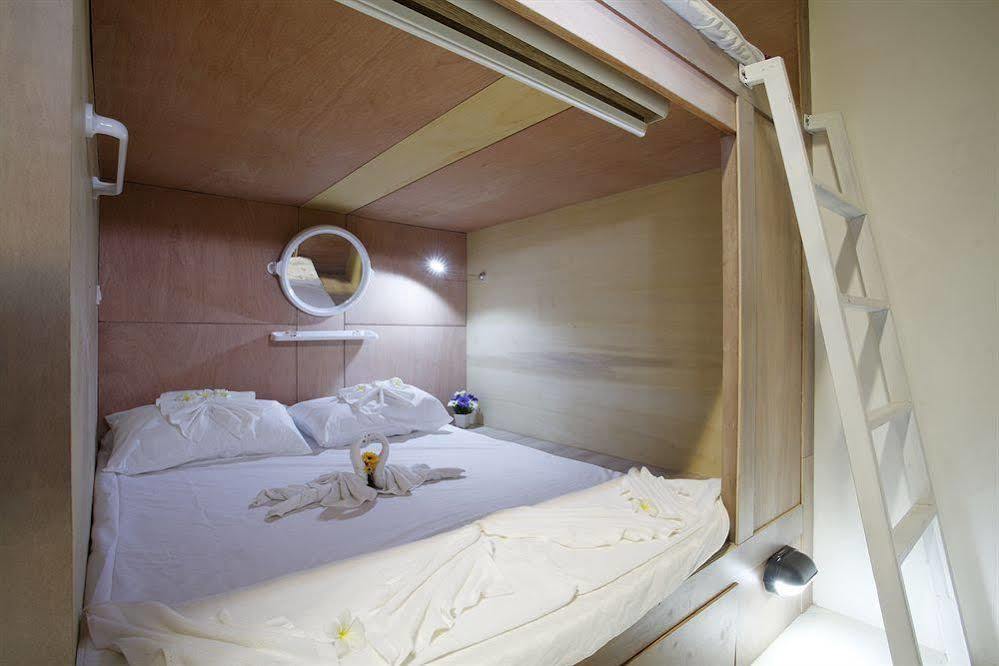 Capsule Hostel Patong Luaran gambar