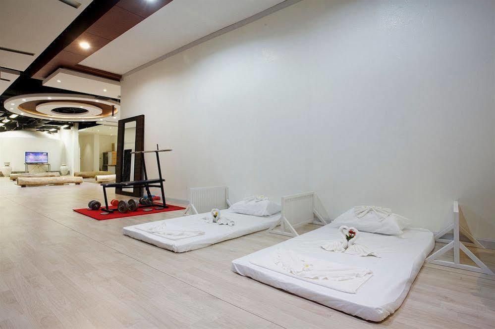 Capsule Hostel Patong Luaran gambar